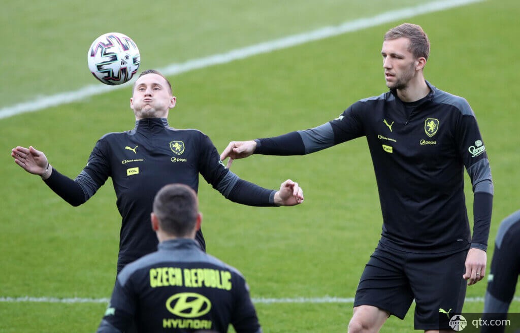 從小組賽中 從小組賽中